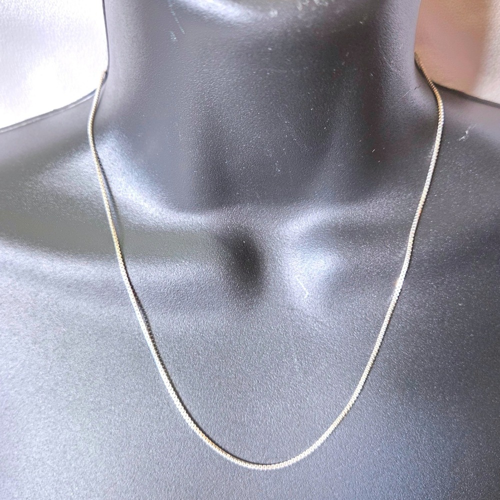 QGI 18" Box Chain Necklace Silver 925‎ Italy Sterling Silver 1mm 3 grams